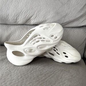 YEEZY Foam Runners, worn once!